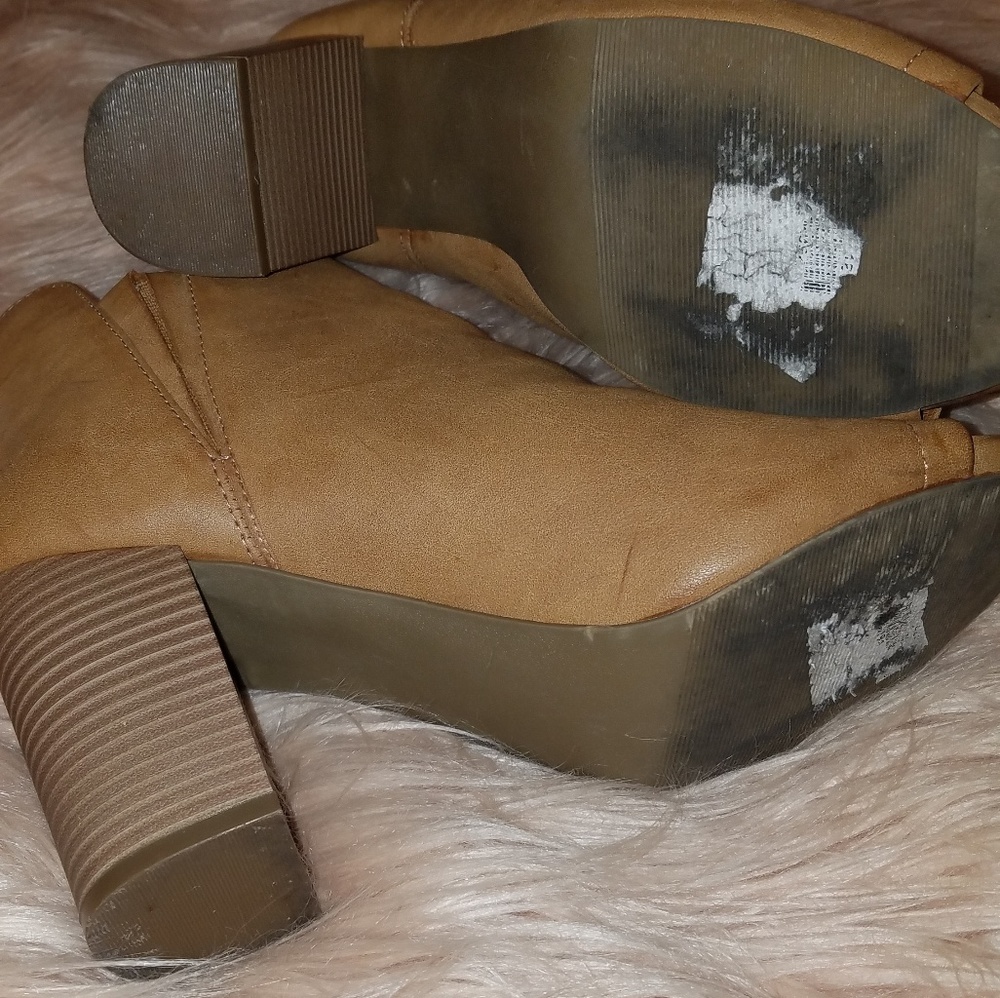 Booties - Picture 4 of 6